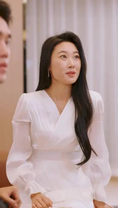 郁总，离婚协议请签收海报
